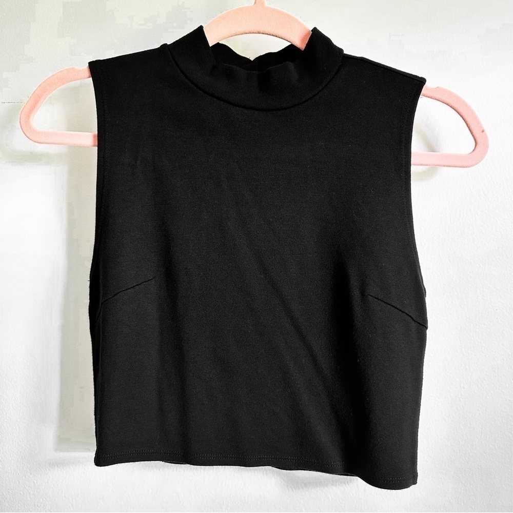 Forever 21 Black Mock Neck Sleeveless Crop Top sz Medium - Picture 4 of 6
